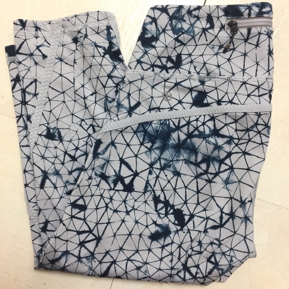 Lululemon Pedal Pace Crop Star Crushed Silver Navy - Picture 8 of 8